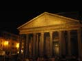 Panteon noaptea